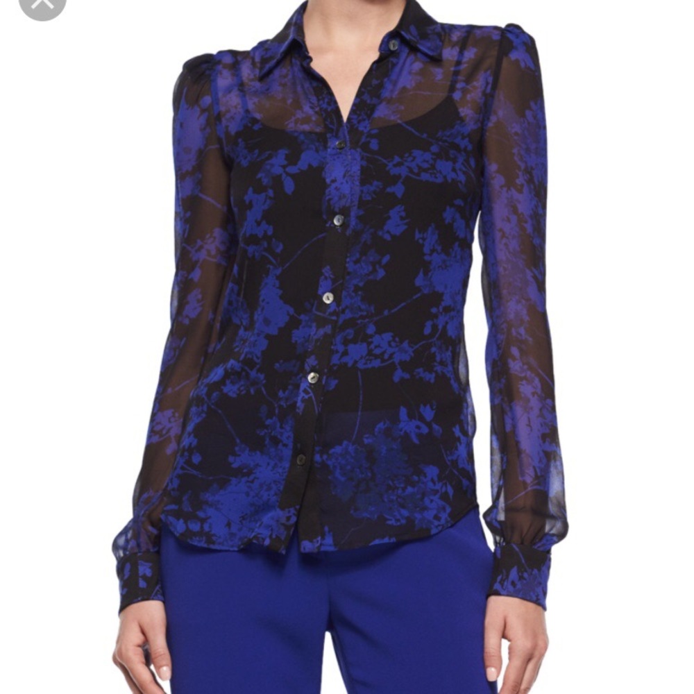 Stunning 100% silk DVF blouse!